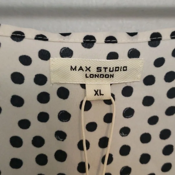 Top - Picture 3 of 4